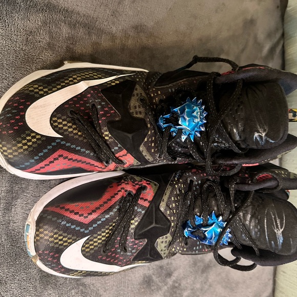 Nike men size 8 sneakers - Picture 1 of 3